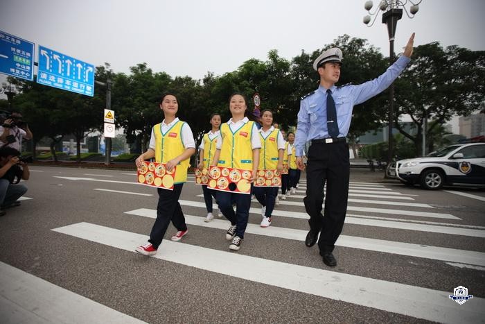 柴桑公安交警到赣北电子工业学校上开学交通安全第一课